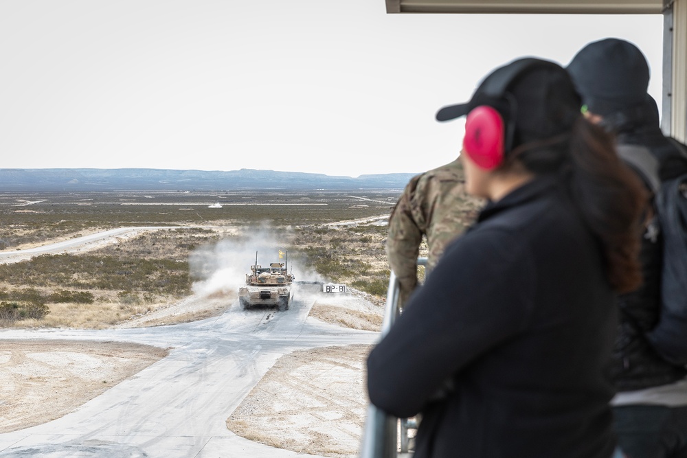 1-37 AR demonstrates live-fire, thanks loved ones on ‘family day’ while in field