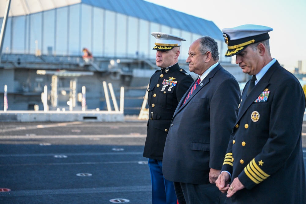 Secretary of the Navy Carlos Del Toro Visits New York during Veterans Day.