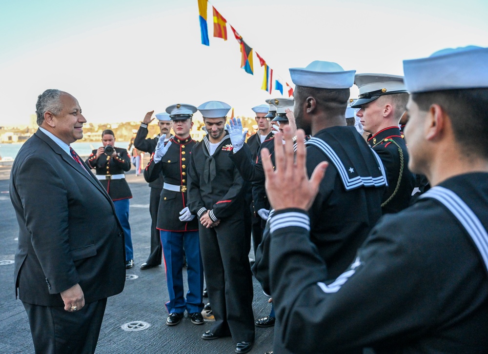 Secretary of the Navy Carlos Del Toro Visits New York during Veterans Day.