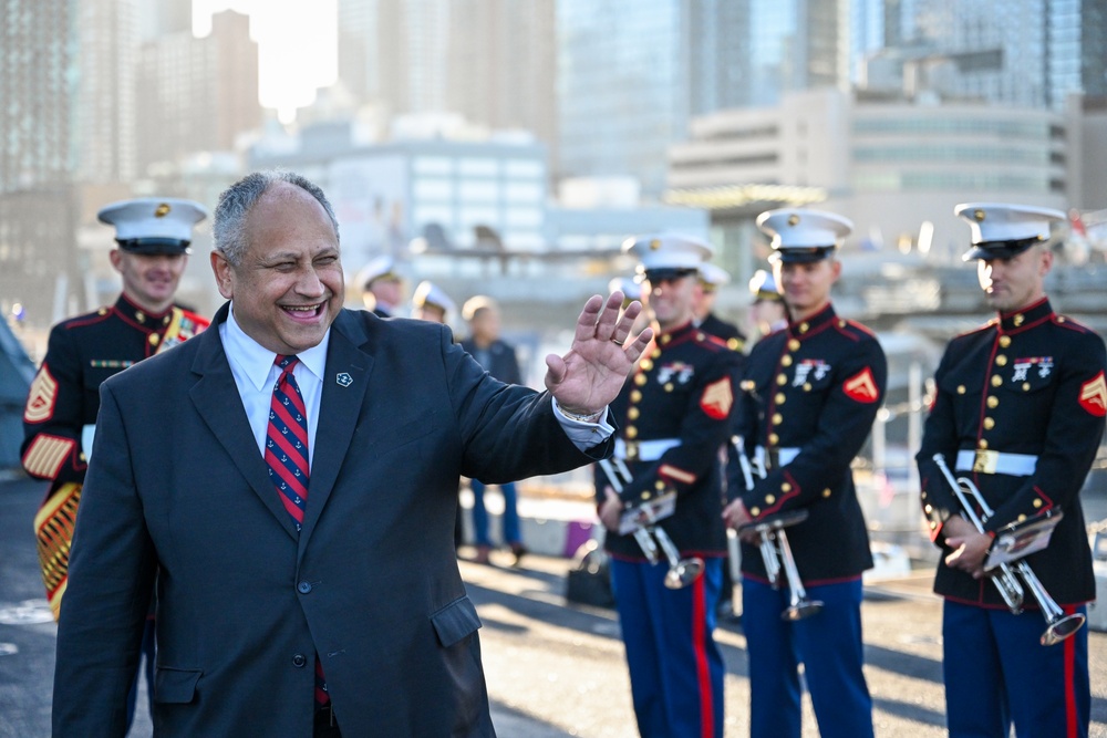 Secretary of the Navy Carlos Del Toro Visits New York during Veterans Day.