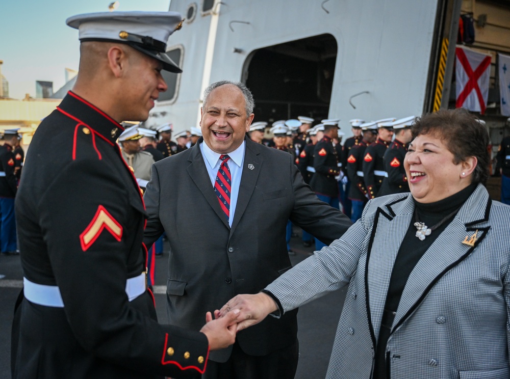 Secretary of the Navy Carlos Del Toro Visits New York during Veterans Day.