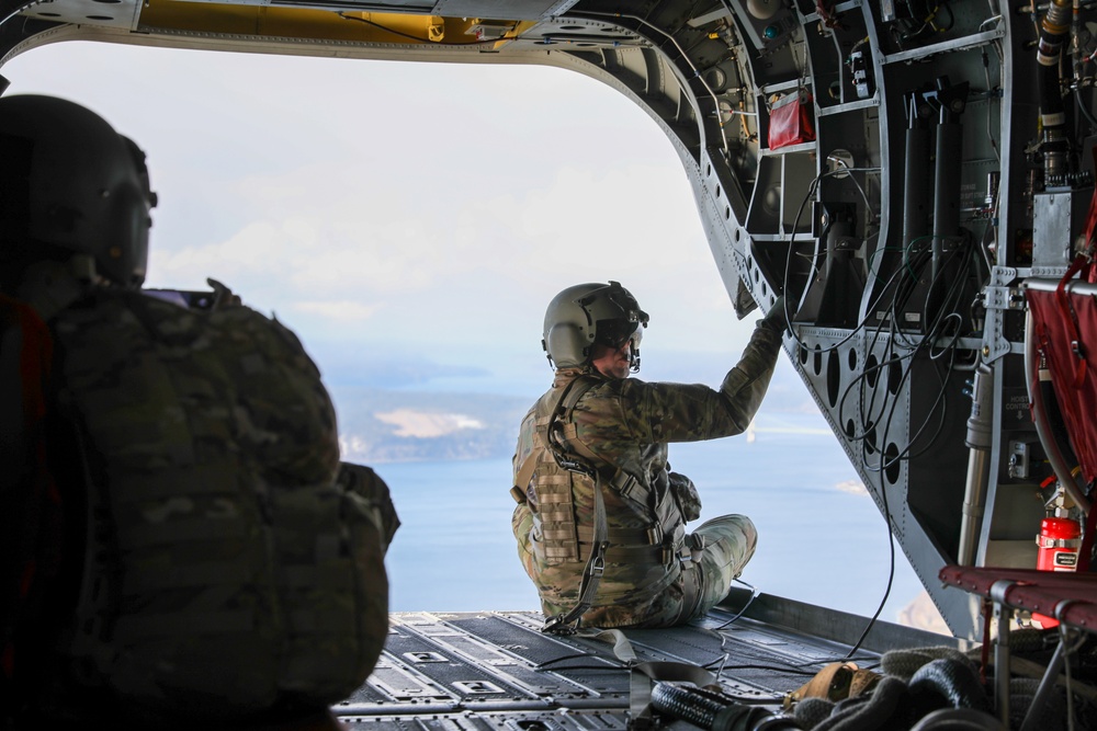 2-146th Field Artillery Regiment conducts M777 sling load
