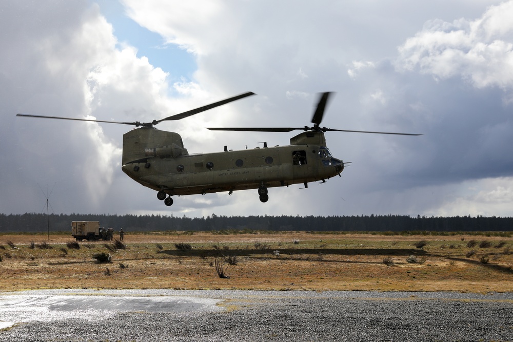 2-146th Field Artillery Regiment conducts M777 sling load