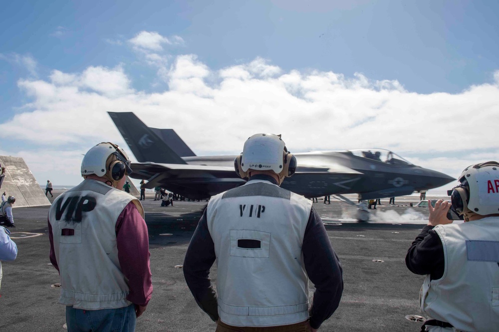 USS Carl Vinson (CVN 70) Hosts Visitors While Underway