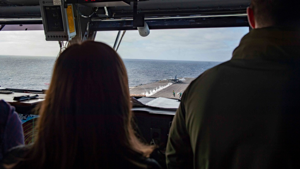 USS Carl Vinson (CVN 70) Hosts Visitors While Underway