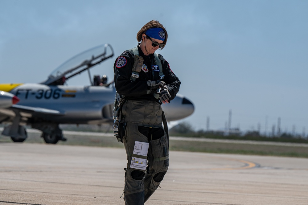 DVIDS Images Thunder and Lightning Over Arizona Air Show 2023