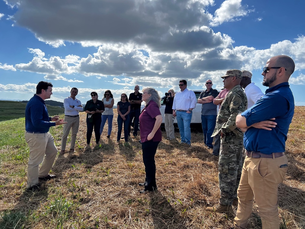 Members of the Puerto Rico Integrated Projects Office (PR-IPO) of the US Army Corps of Engineers Jacksonville District (USACE), received Dr. David W. Pittman, Director of the US Army Research and Development Center (ERDC)