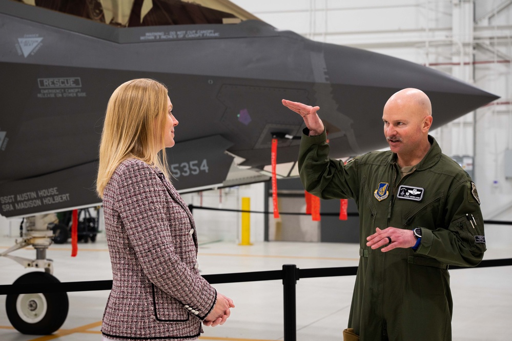 Lauren Barrett Knausenberger, Chief Information Officer for the Department of the Air Force visits the 354th Fighter Wing