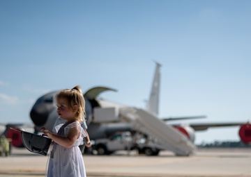 The 6th ARW welcomes home re-deployers with Operation Homecoming