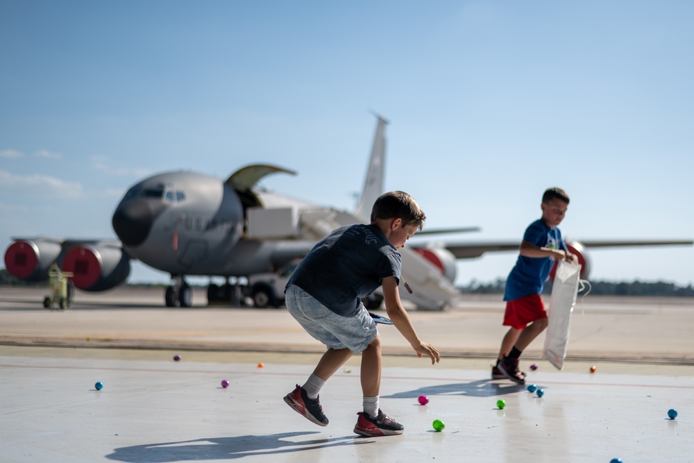 The 6th ARW welcomes home re-deployers with Operation Homecoming