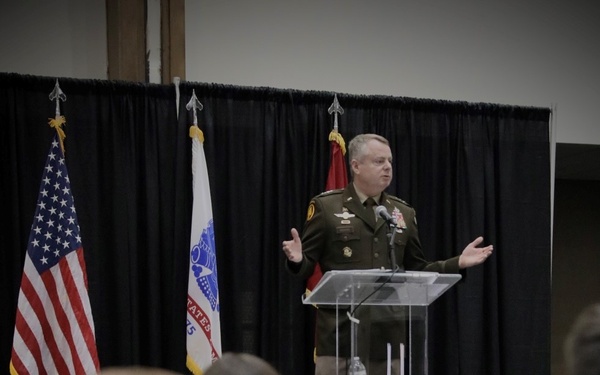 Senior Commander inspires next generation of Soldiers
