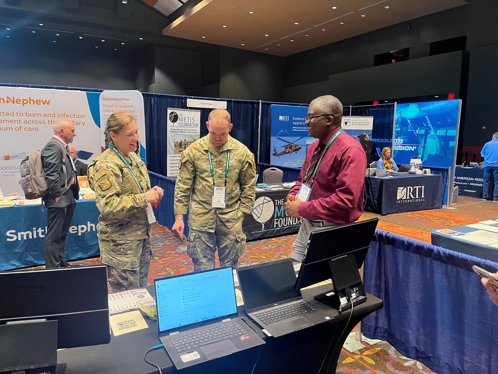U.S. Army Medical Test and Evaluation Activity attends the 5th Annual Operational Medicine Symposium