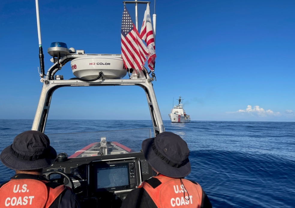 USCGC Vigorous conducts training underway