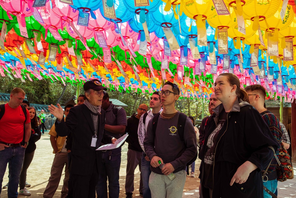 U.S. Sailors Visits Bulguksa Temple