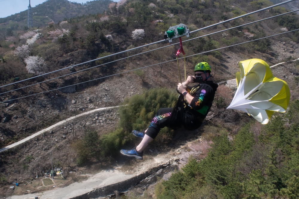 Nimitz Sailors Zipline In Busan