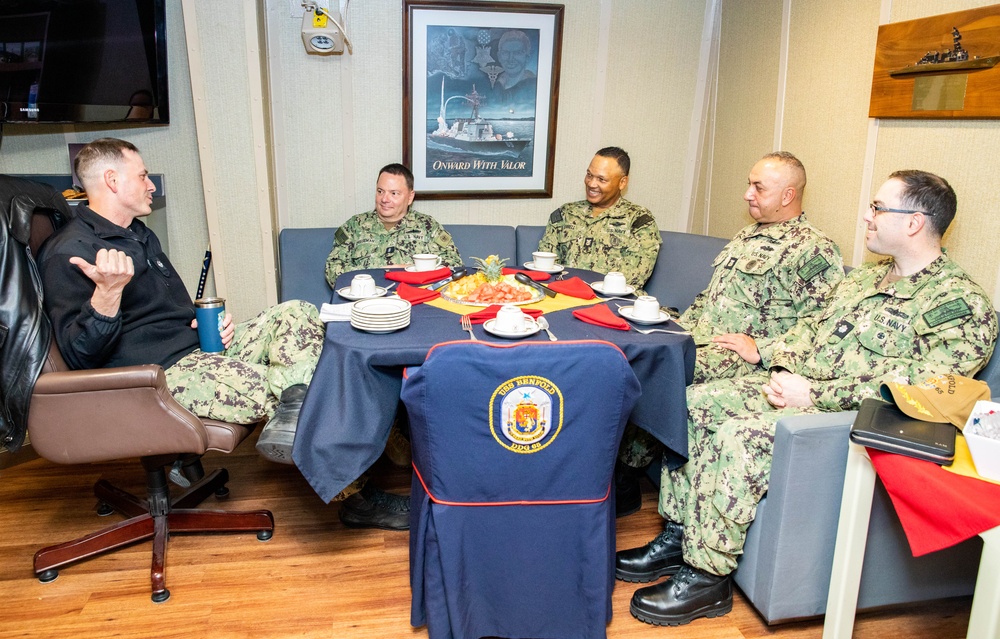 Chief of Naval Personnel Visits USS Benfold