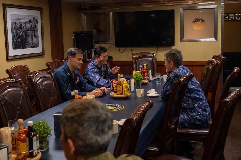 Distinguished Visitors Tour Nimitz