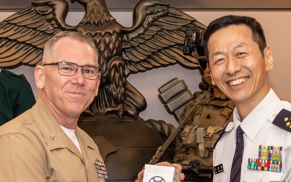 Japanese Self-Defense Force Officers visit HQMC