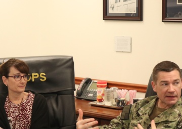 NAVIFOR Senior Leadership Visits NIOC Pensacola