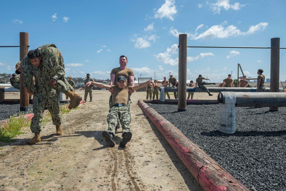 USS Essex Deck Department participate in MCRD Obstacle Course