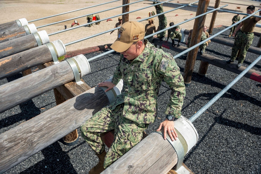 USS Essex Deck Department participate in MCRD Obstacle Course