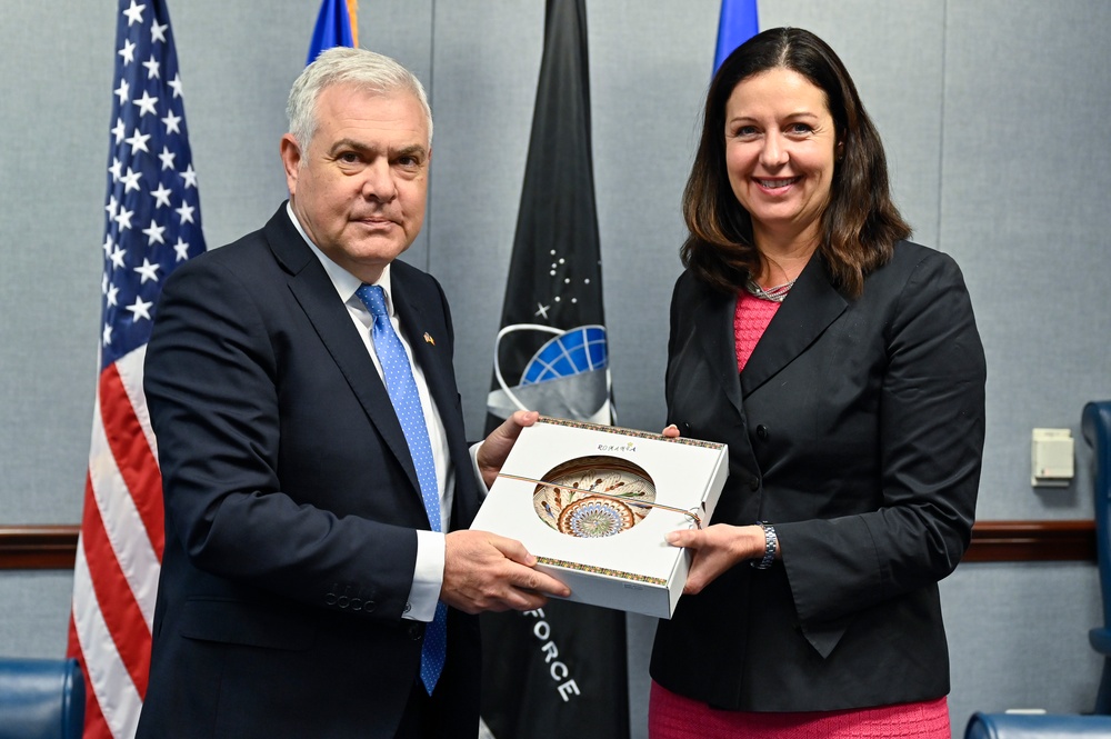 Assist. Sec. Jones meeting with Romanian Defense Min. Tîlvăr