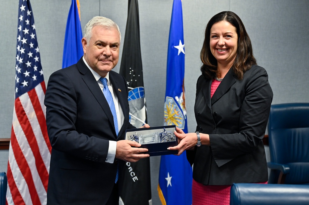 Assist. Sec. Jones meeting with Romanian Defense Min. Tîlvăr