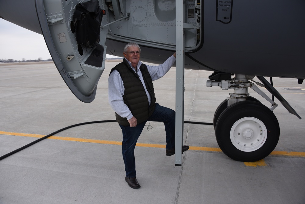 KC-135 crew hatch