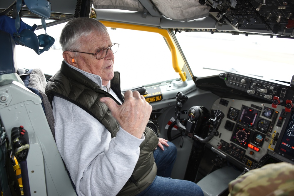 Veteran KC-135 Crew Chief back in the cockpit