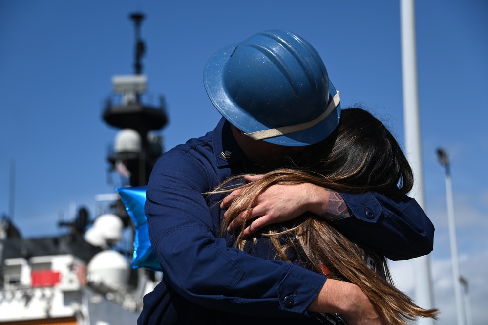 Coast Guard Cutter Waesche returns home following 90-day counternarcotics patrol