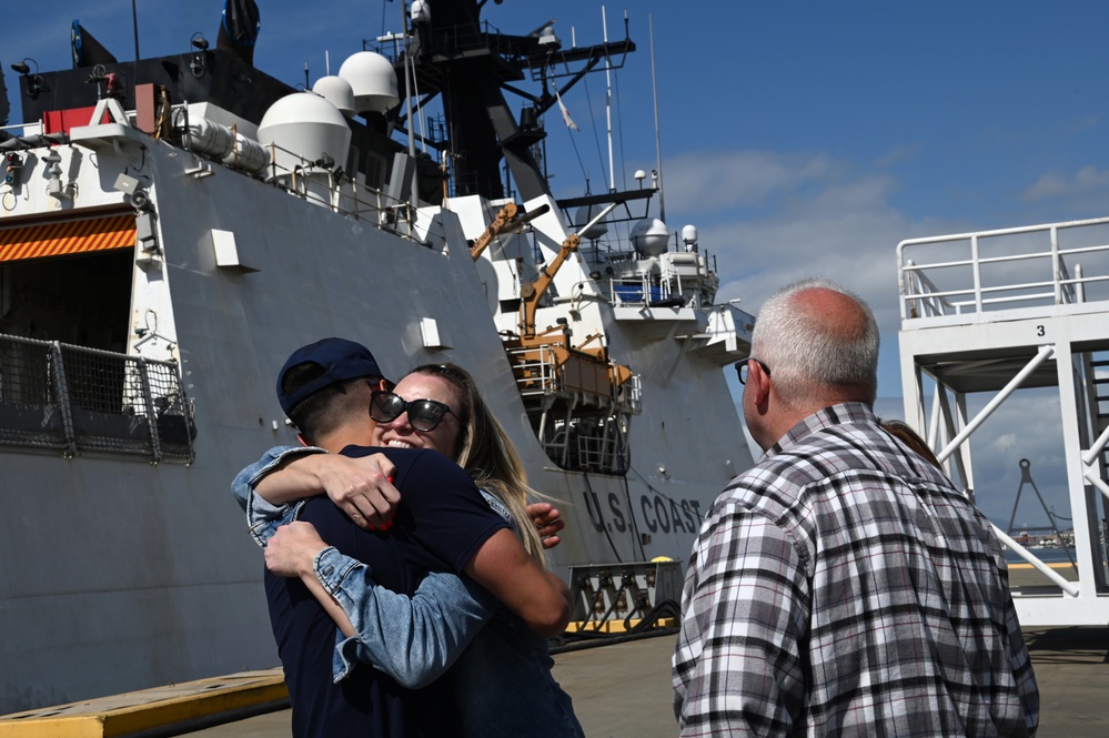 Coast Guard Cutter Waesche returns home following 90-day counternarcotics patrol