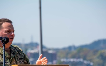 Chief of Naval Personnel visits USS Ronald Reagan (CVN 76)