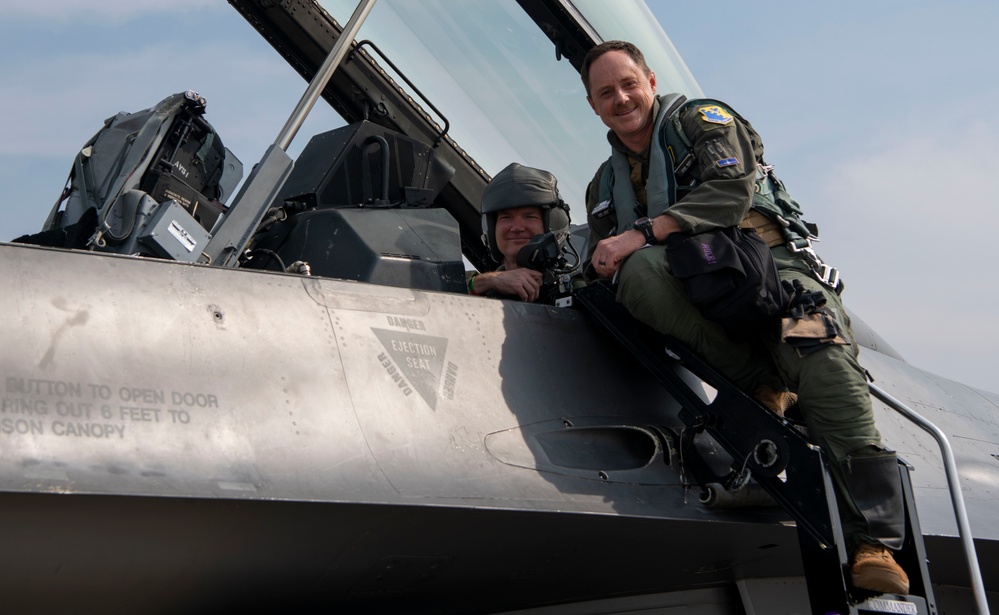 U.S. Embassy’s Chargé d’Affaires flies with 31st FW commander during tour