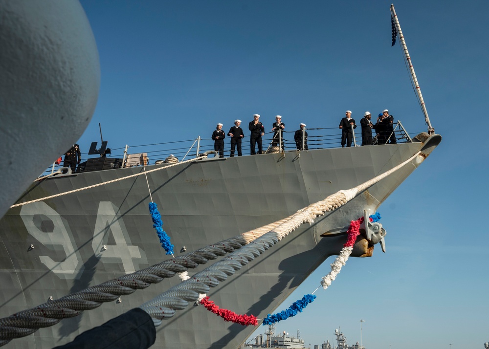 USS Nitze Returns to Homeport