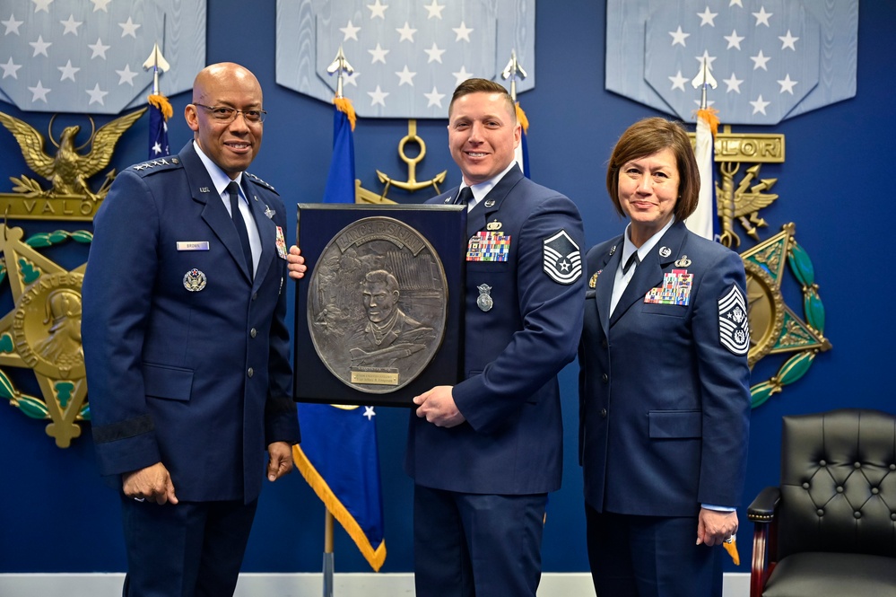 CSAF Brown hosts 2019-2022 Sijan Awards