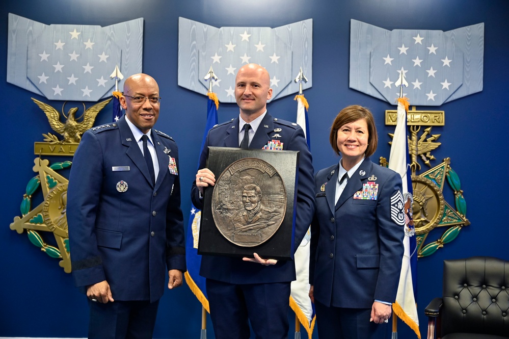 CSAF Brown hosts 2019-2022 Sijan Awards