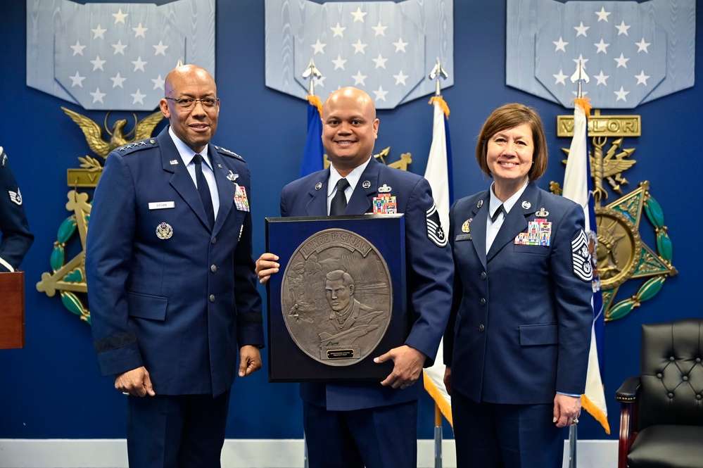 CSAF Brown hosts 2019-2022 Sijan Awards