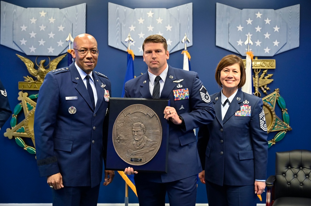 CSAF Brown hosts 2019-2022 Sijan Awards