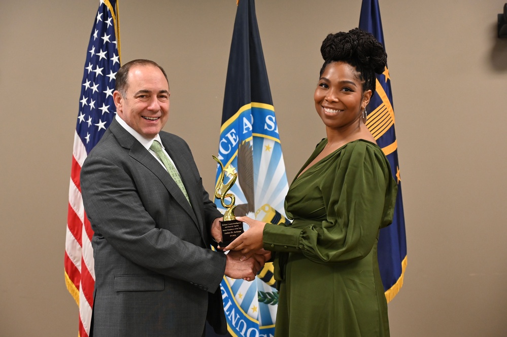 Maryland Native Wins DCSA Senior Employee of the Year Award