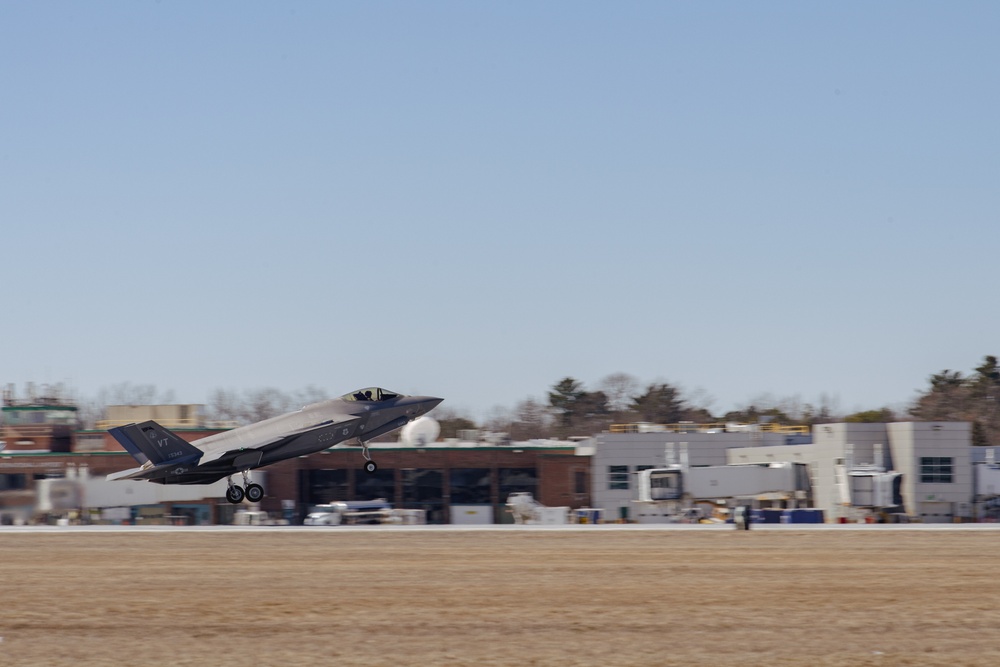 F-35A Lightning II Departs Vermont Air National Guard Base