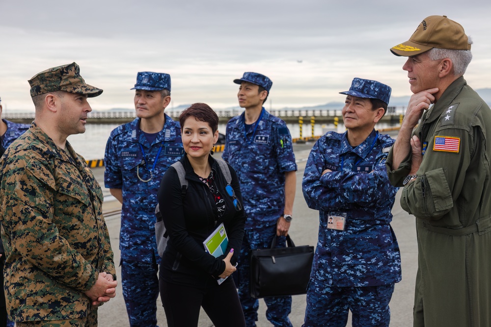 Japan Maritime Self -Defense Force Vice Adm. Saito and U.S. Navy Vice Adm. Thomas visit Marine Corps Air Station Iwakuni