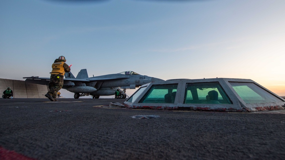 USS Theodore Roosevelt (CVN 71) Flight Quarters