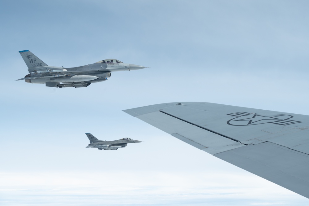 909th ARS fuel Fighting Falcons