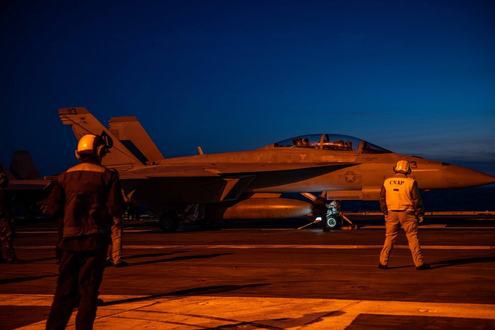 USS Theodore Roosevelt (CVN 71) Flight Quarters