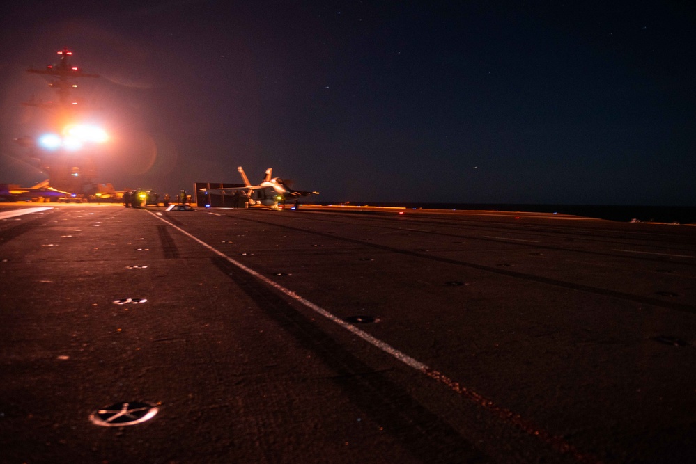 USS Theodore Roosevelt (CVN 71) Flight Quarters