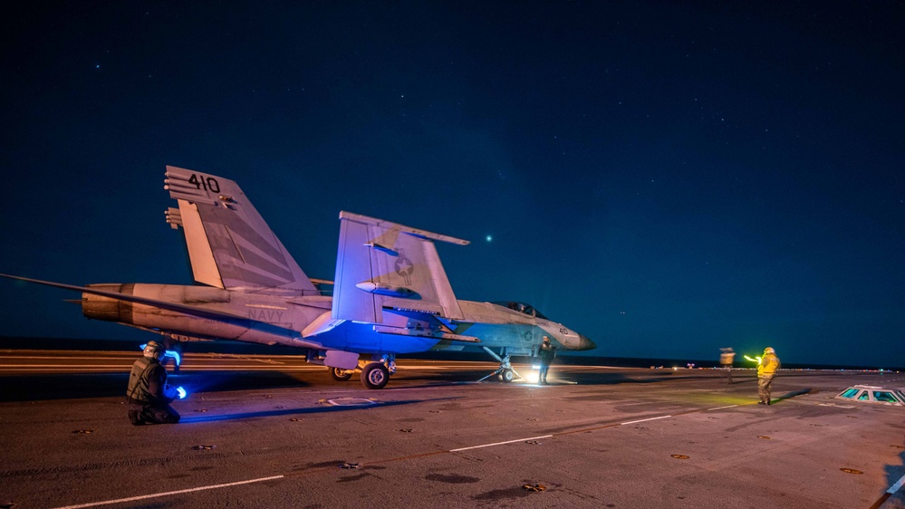 USS Theodore Roosevelt (CVN 71) Flight Quarters