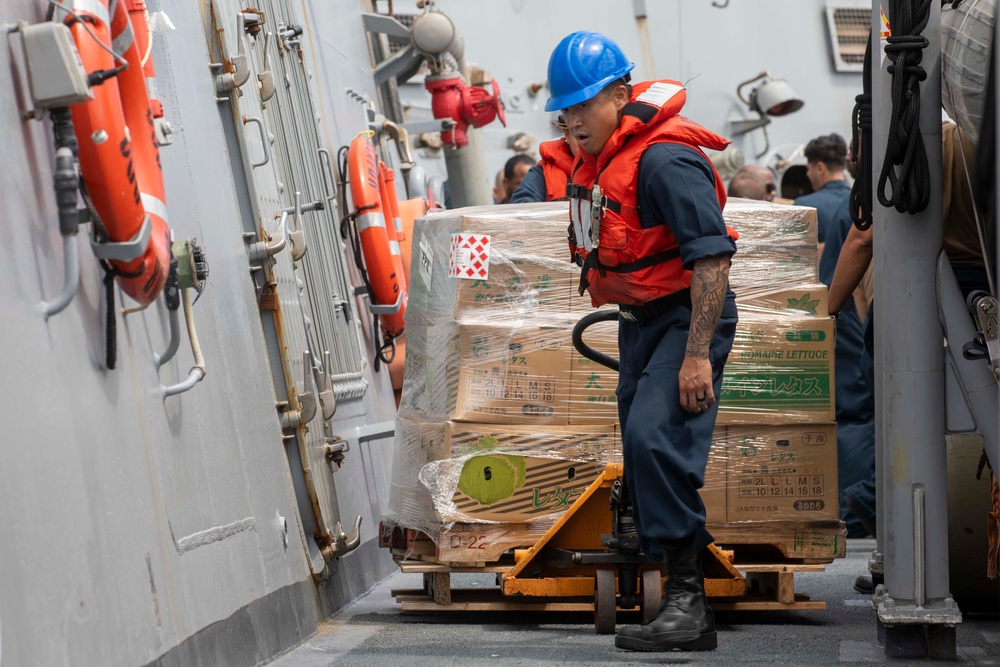 Decatur Replenishment-at-Sea with USNS Washington Chambers