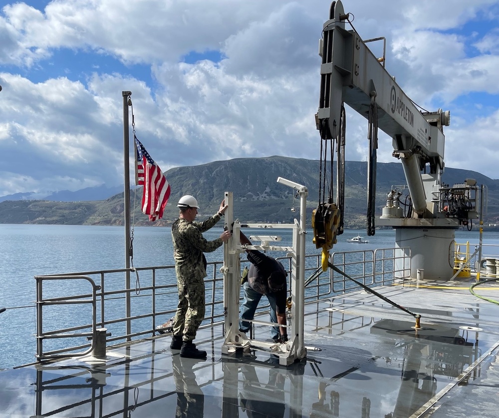 USNS CARSON CITY CARGO MOVEMENT