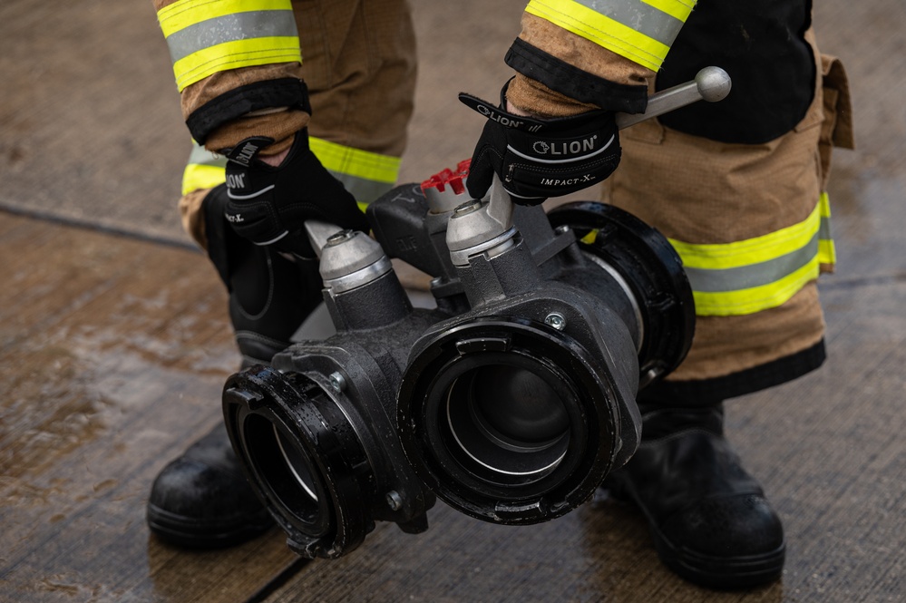 100th CES firemen practice with 352nd SOW CV-22B