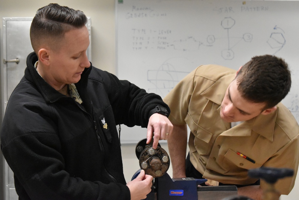 U.S. Naval Submarine School TM “A” School Lock Wire Class